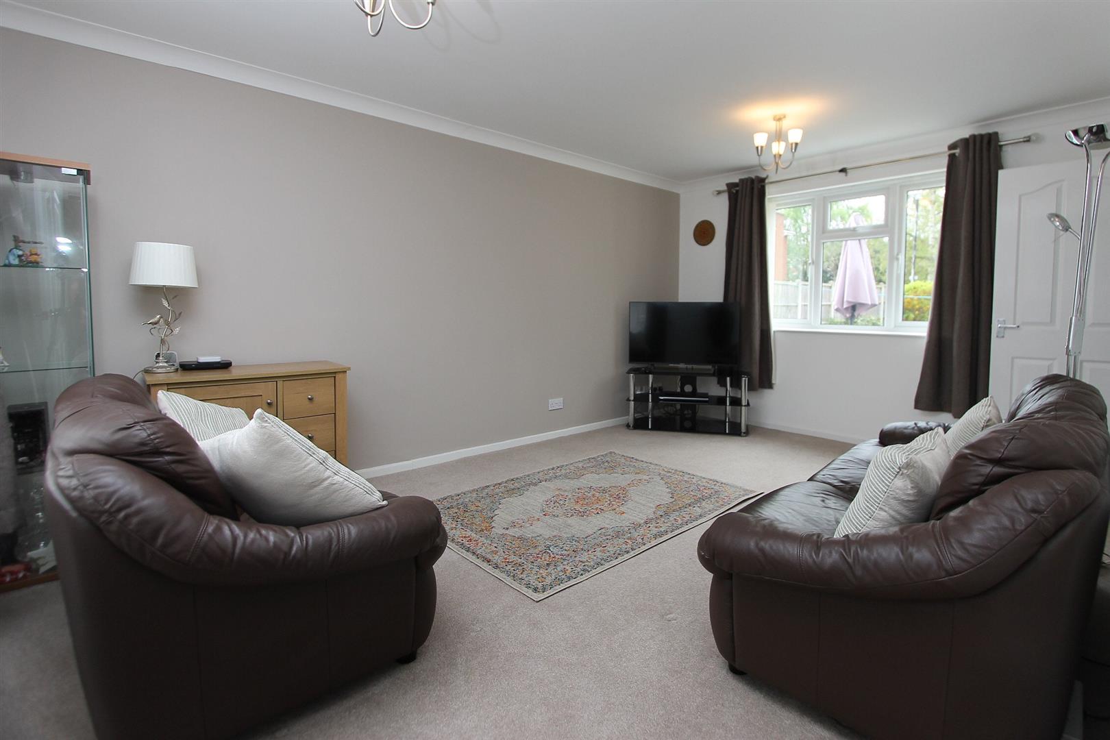 Curlew Close, Kidderminster
